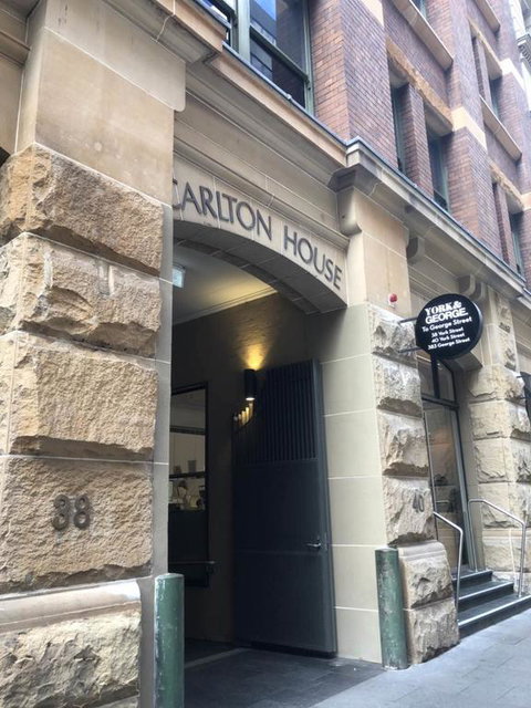 York & George - Lawyer Find 3