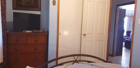 York's Lookout Lodge Bed And Breakfast - Click Find 1