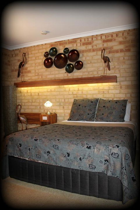 York's Boutique Motel - Click Find 3