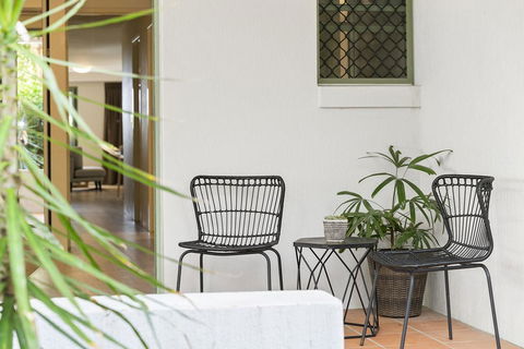 Your Luxury Escape - Karinya At Surfside - Click Find 2