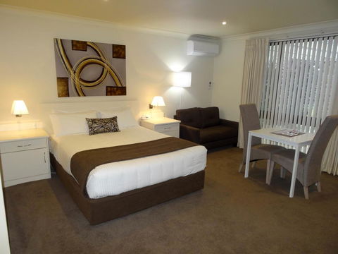 Zig Zag Motel - Click Find 0