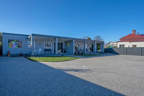 Zoo Villas : Villa Zebra - Central Wynyard - Bet 4u 2