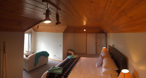 Rose Cottage Sisters Beach Accommodation - Click Find 2