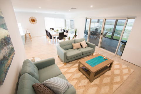 Serenity And Sweeping Murray River Views - Click Find 3