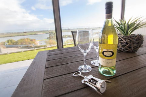 Serenity And Sweeping Murray River Views - Click Find 2