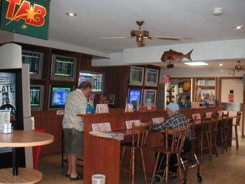 Jacobs Well Bayside Tavern - Bridge Guide 2