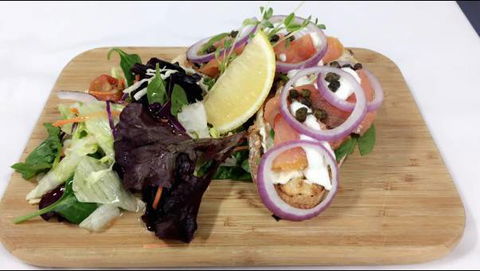 Woods And Irons Restaurant @ The Moranbah Golf Club - Click Find 3