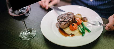 The Edge Restaurant & Bar - Bet 4u 1