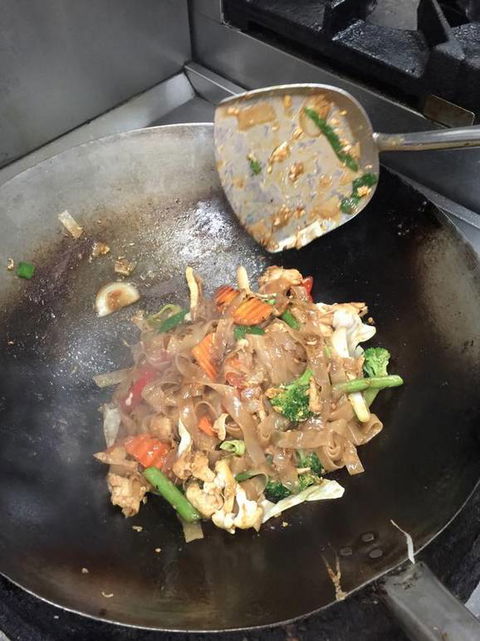 Thai Mangoes Restaurant - Click Find 3