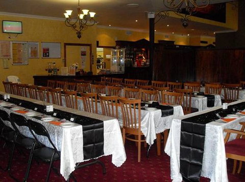 Glass House Mountains Tavern - Bet 4u 1