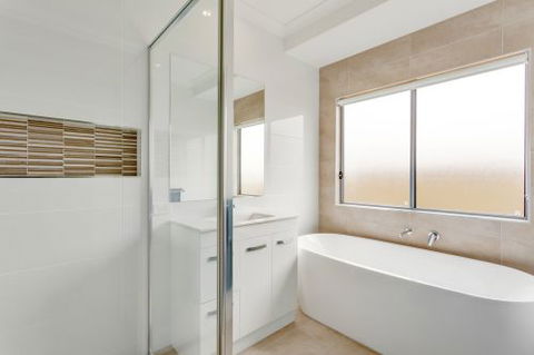 Oakvale Homes Building Group - Click Find 2