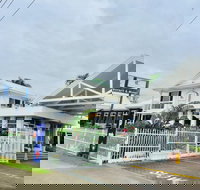 Cairns New Chalon - Bet 4u