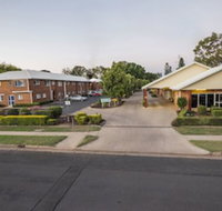 Emerald Maraboon Motor Inn - Who Is Search