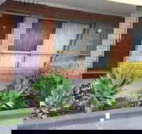 Essendon Motel - Click Find