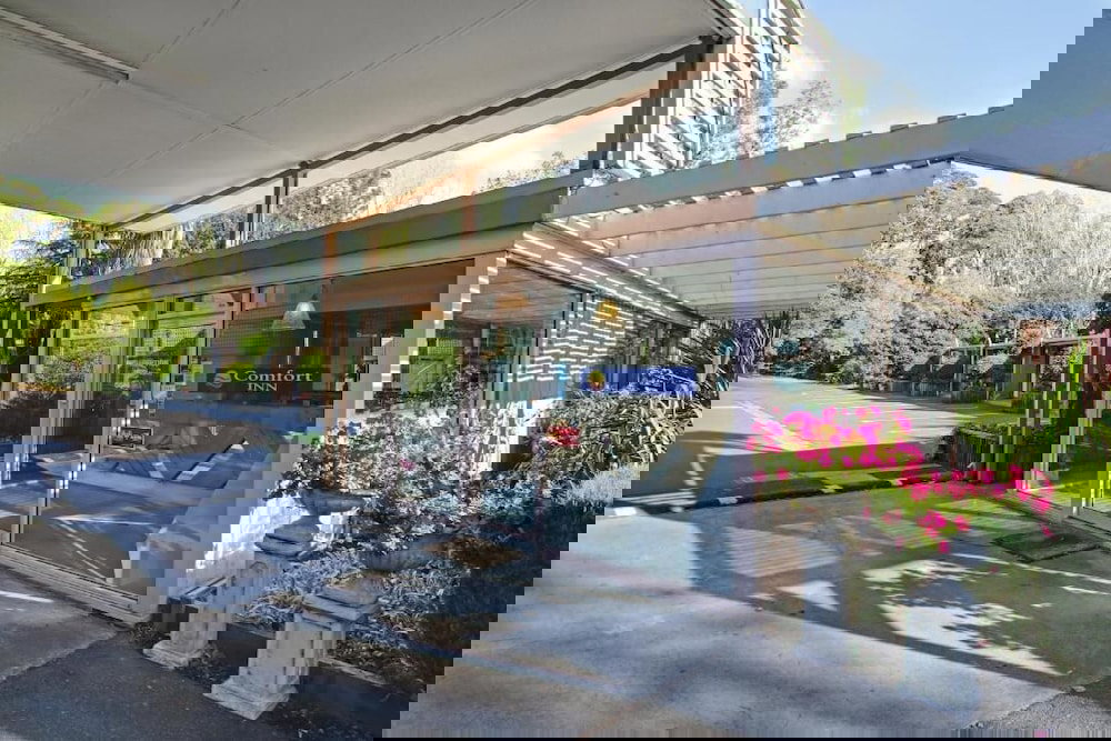 Hotels Newborough VIC Bet 4u