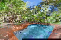 Tropic Towers Apartments