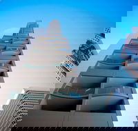 APX World Square - Bet 4u