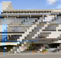 Cosmopolitan Hotel - Click Find