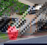 Bay Village Tropical Retreat  Apartments - Bet 4u