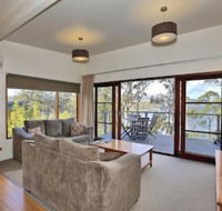 Stewarts Bay Lodge - Bridge Guide