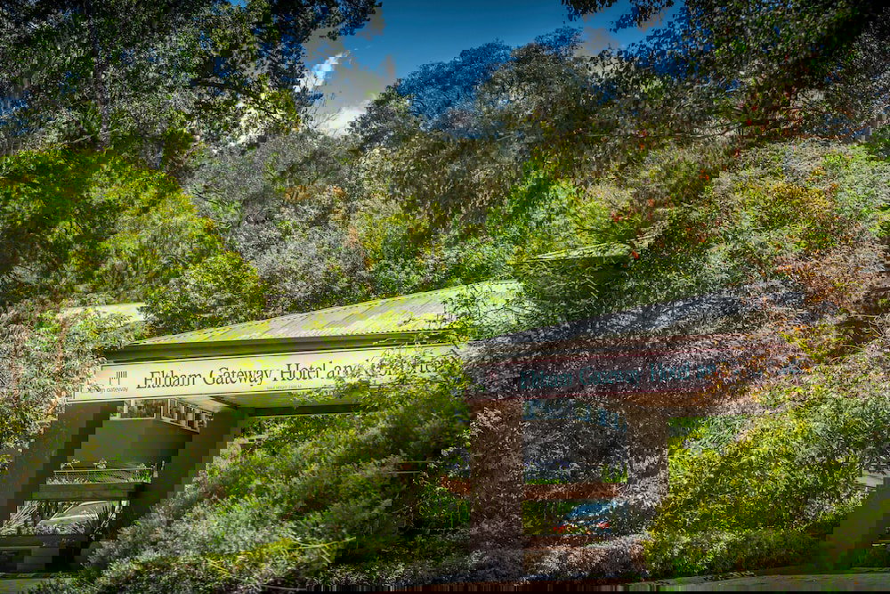 Hotels Eltham NSW Bet 4u