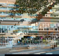 The Port Lincoln Hotel - Click Find