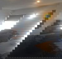 Penguin Seaside Motel - Click Find