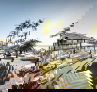 Mangrove Hotel - Click Find