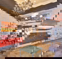 Indulge Apartments - Eighth Street - Bet 4u