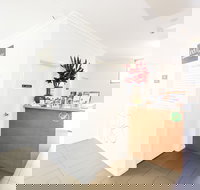 Indulge Apartments - Ontario - Bet 4u