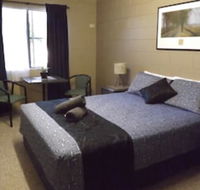 Sunbird Motel - Click Find