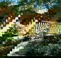Meredith House - Lavinia