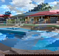 Emerald Explorers Inn - Click Find