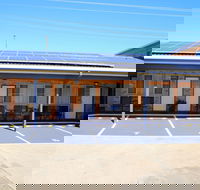 Squatters Homestead Motel - Click Find