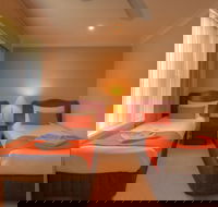 Endeavour Court Motor Inn - Click Find