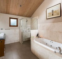 Aiyana Retreat - Click Find