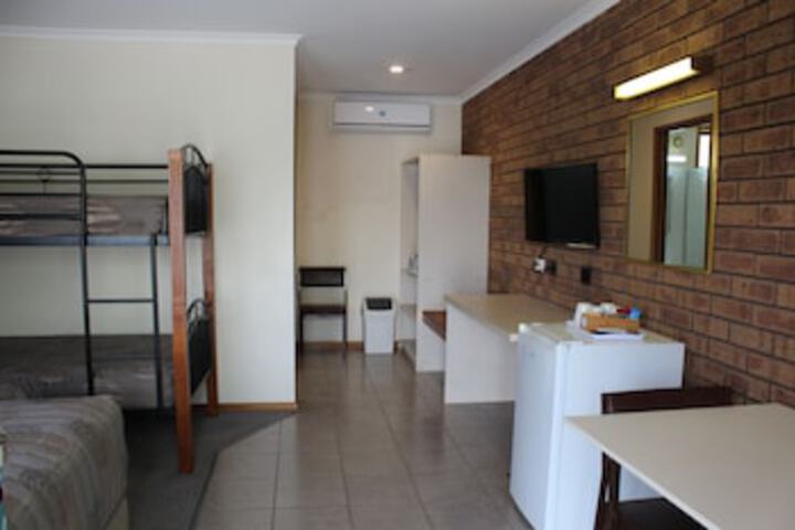 Goldsborough VIC Click Find