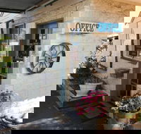 Oasis Motel Peak Hill - Click Find