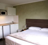 Mackay Motor Inn - Click Find