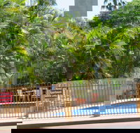 Emerald Gardens Motel  Apartments - Click Find