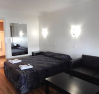 Jolly Collier Hotel Motel - Click Find