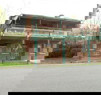 Stoke House Bed and Breakfast - Click Find