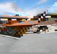 Young Goldrush Motel - Click Find