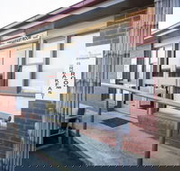 Cherry Blossom Motel - Click Find