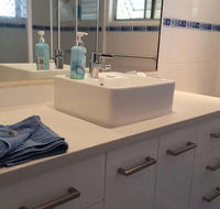 Beachside Bed  Breakfast - Click Find