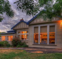 Acacia Bed  Breakfast - Click Find