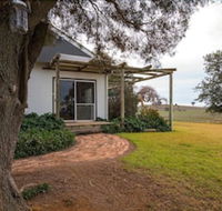 Colenso Country Retreat - Click Find