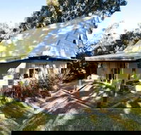 Riverway Chalets - Click Find