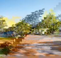 AAOK Lakes Resort  Caravan Park - Bet 4u