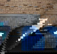 Central Motor Inn - Click Find